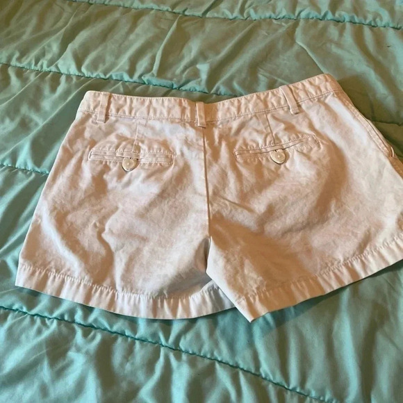 Gap women’s size 4 white shorts - Picture 4 of 4